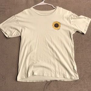 Tilly’s tee